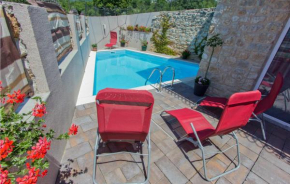 Awesome home in Grizane w/ Outdoor swimming pool, WiFi and 4 Bedrooms